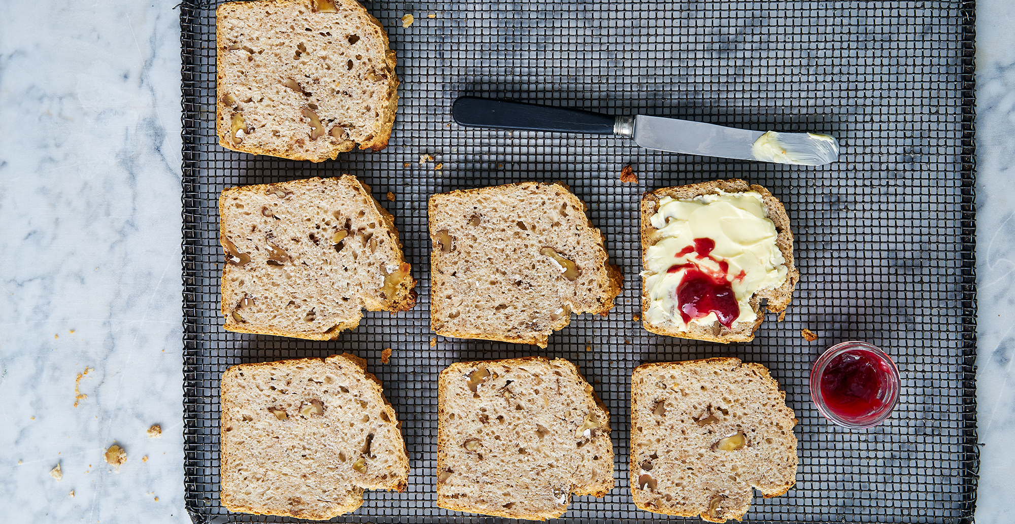 Wenn das restliche Feierabendbier zum Frühstück wird: Nussbrot